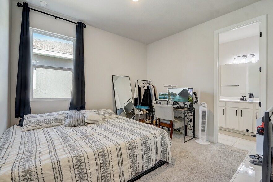 Building Photo - 362 Sofia Ln