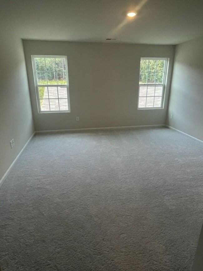 Building Photo - !!! Coming Soon!!! Stunning Townhome for Lease! Available 4/5/26