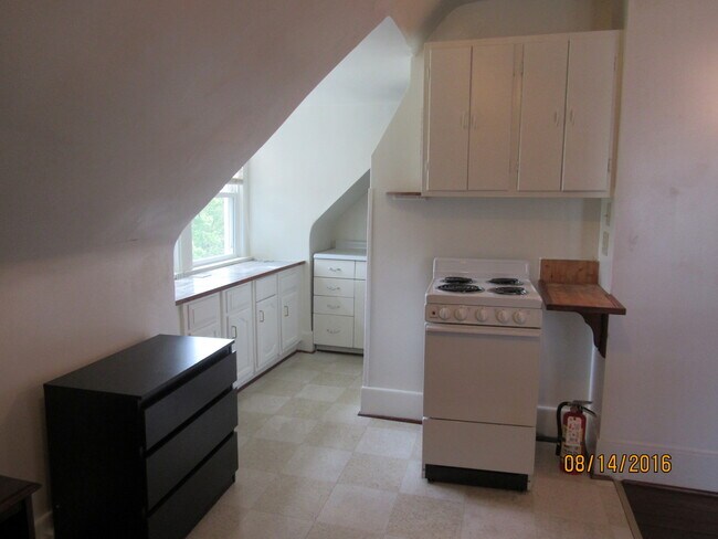 Building Photo - 402-apt1-4 Water St