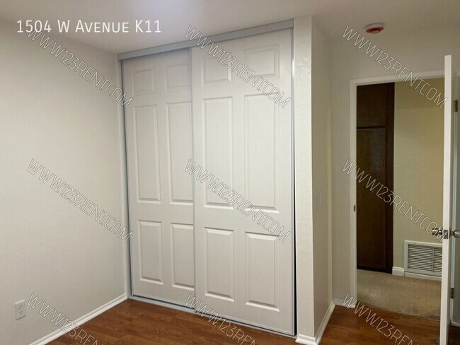 Building Photo - 1504 W Ave K11