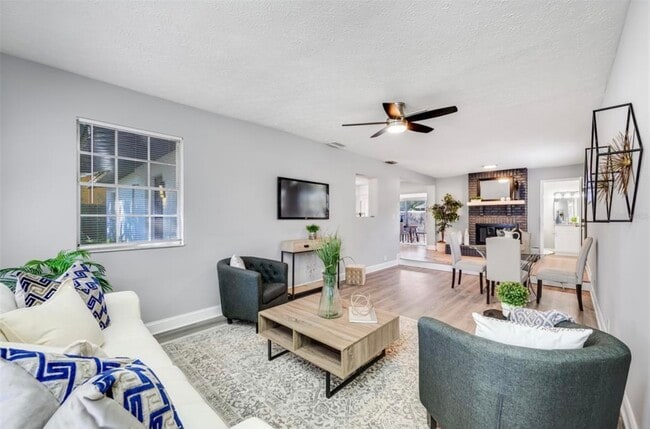 Building Photo - 3703 W Leila Ave