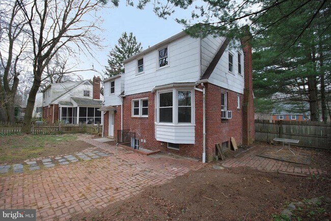 Building Photo - 9105 Wire Ave