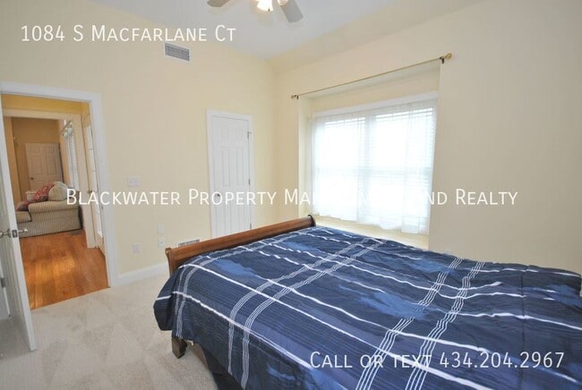 Building Photo - Beautiful Home in Lake Vista