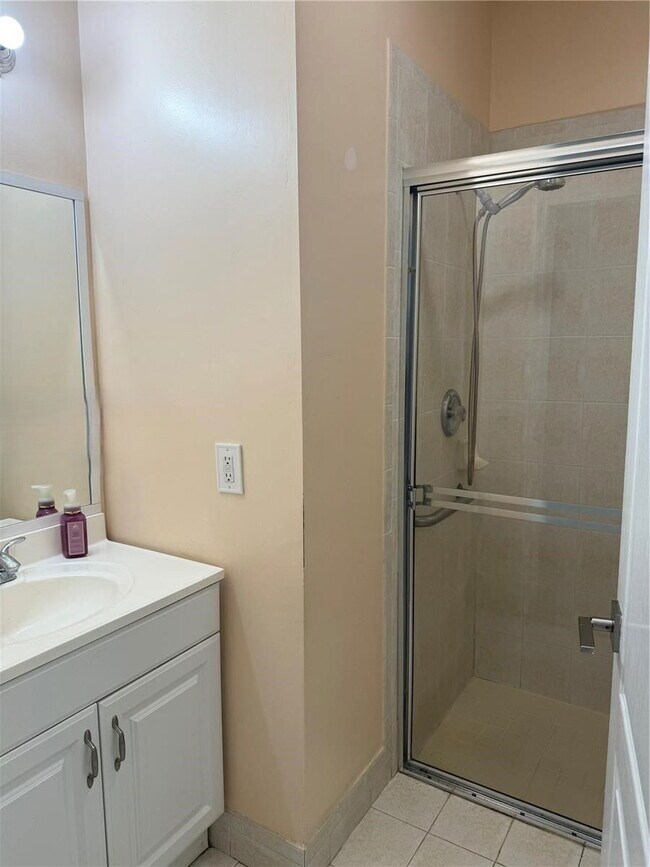 Building Photo - 15030 SW 9th Terrace