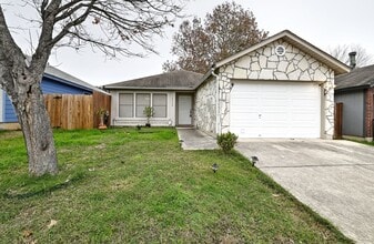 Building Photo - Spacious cozy home  |  Great location  |  2 bedroom  |  1 bath  |  1 car garage
