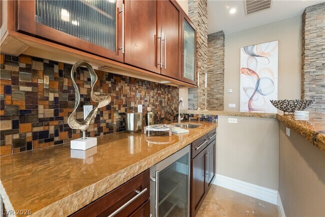 Building Photo - 3080 American River Ln