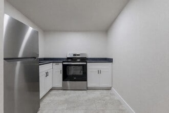 Building Photo - 306 Westmoreland Dr