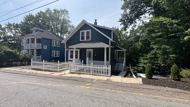 Building Photo - 218 Marshall St