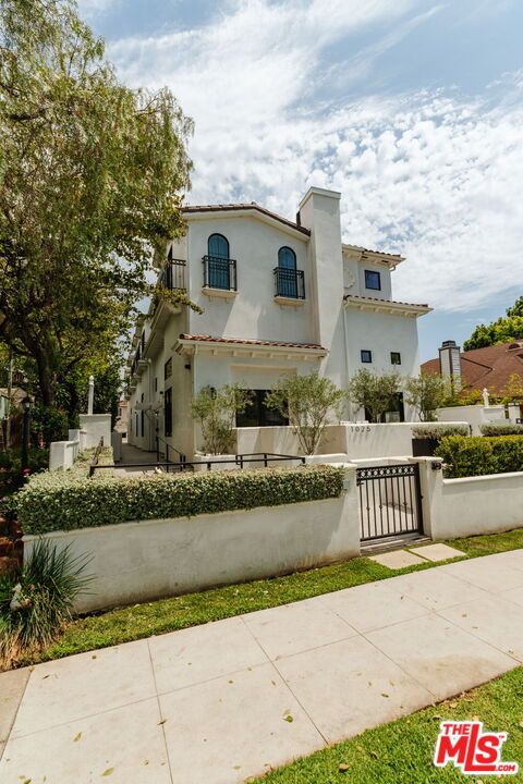 Building Photo - 1025 Euclid St