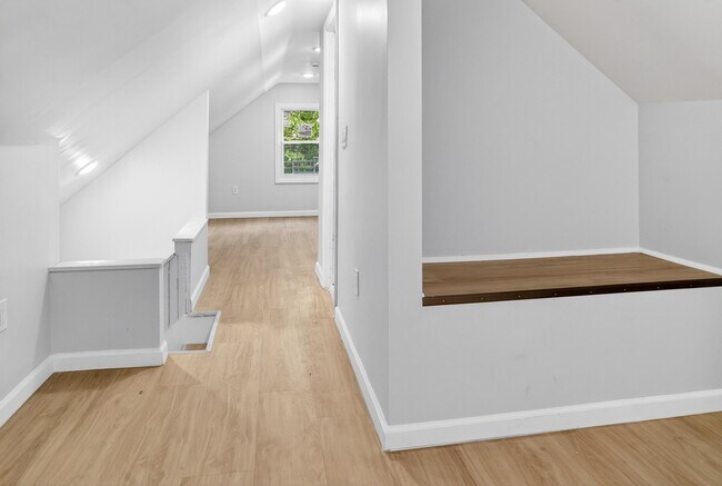 Building Photo - 12 E 49th St