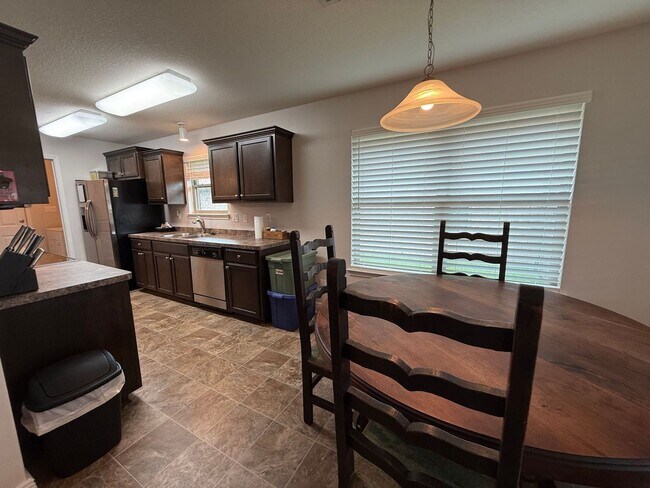 Building Photo - Pensacola - Logan Place - 3 bedroom, 2 bat...