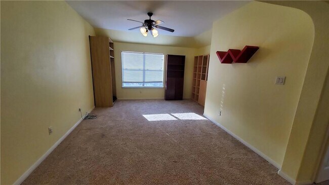 Building Photo - 9421 Lisi Anne Dr
