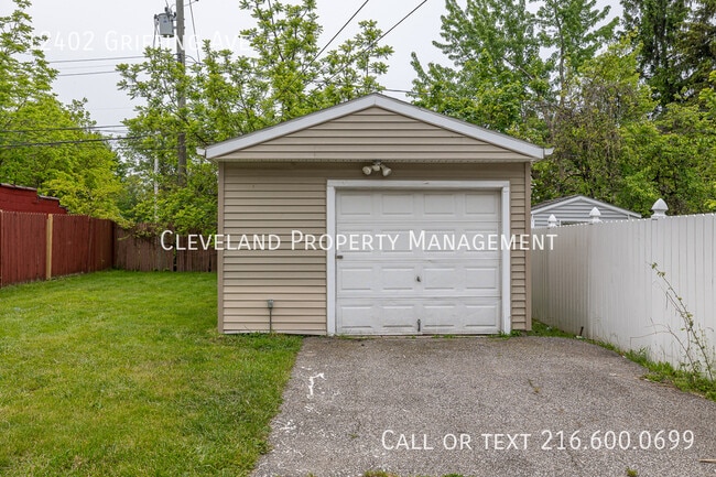 Building Photo - 12402 Griffing Ave