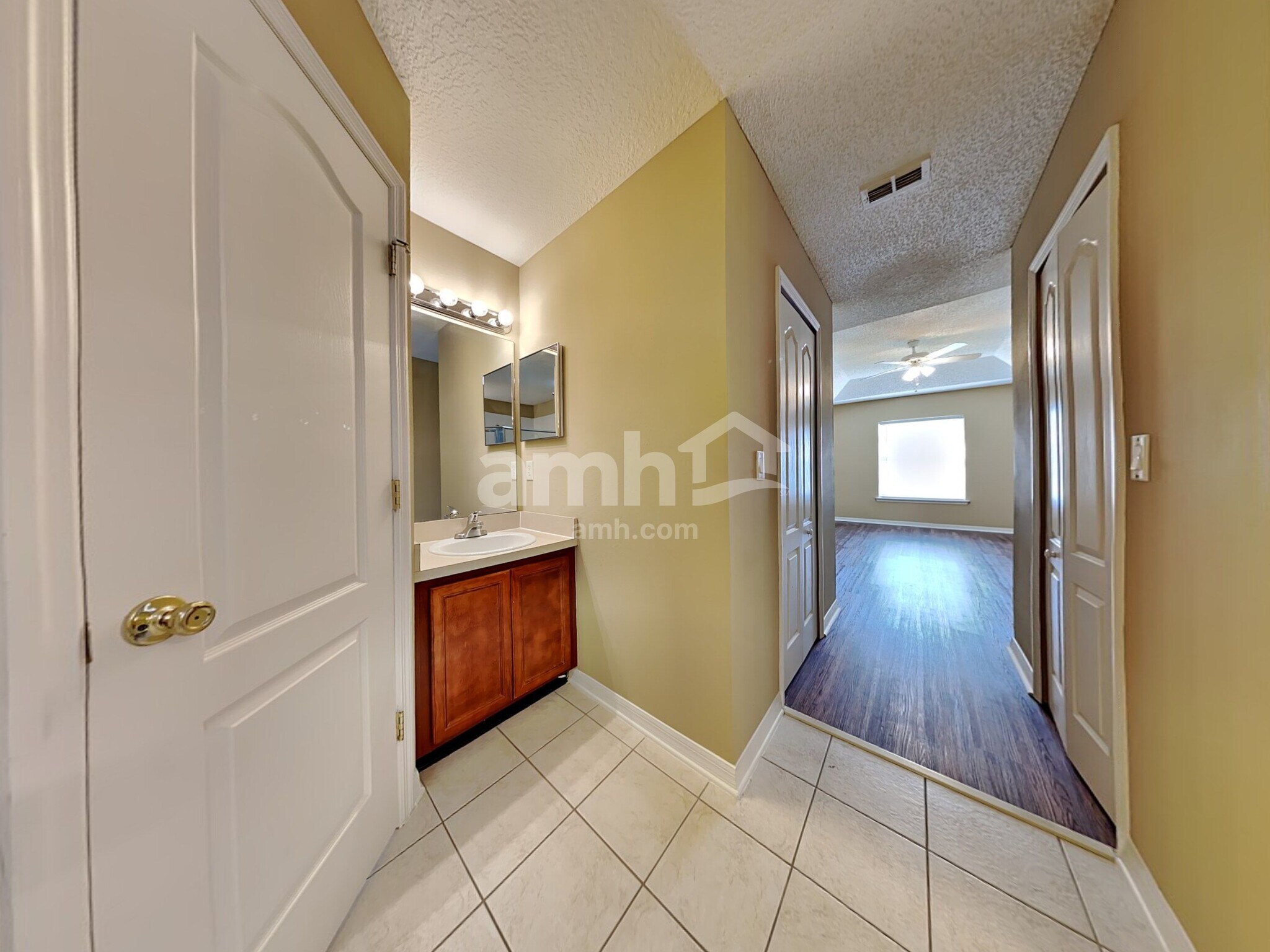 Building Photo - 2603 Waterstone Dr