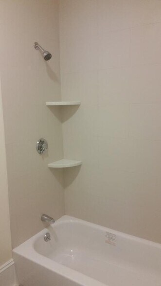 Building Photo - 29 Commonwealth Terrace