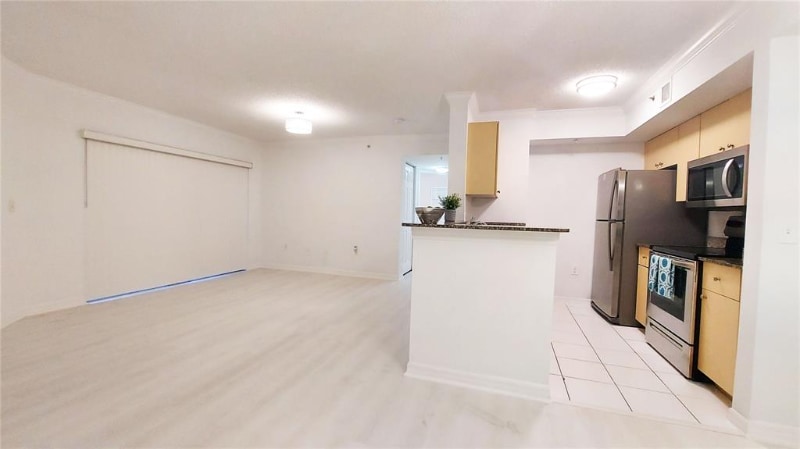 Building Photo - 2451 Centergate Dr