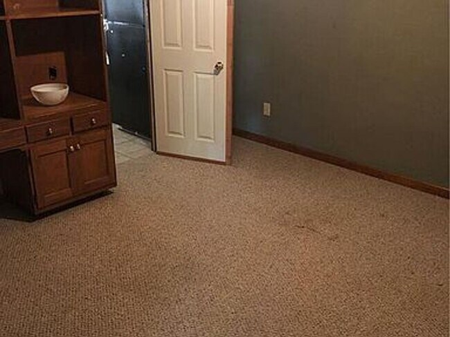 Building Photo - Conveniently Located 2 Bedroom, 2 Bathroom Home in Montgomery