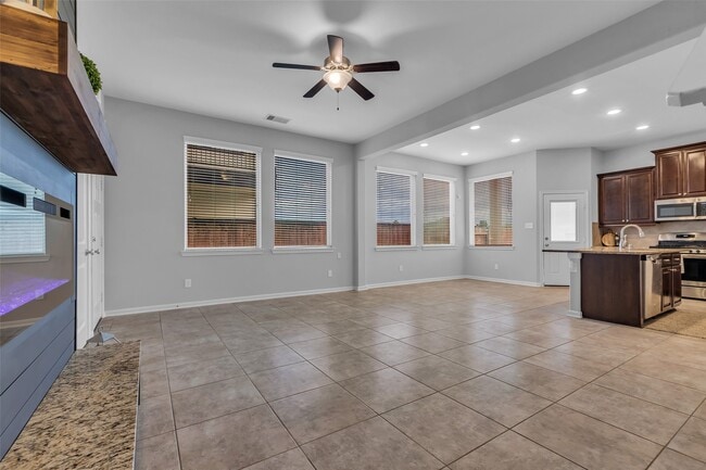 Building Photo - 167 Axlewood Ct