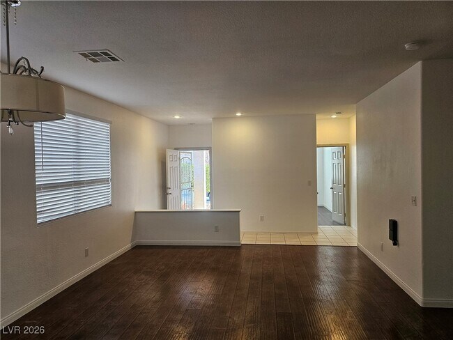 Building Photo - 2266 Surrey Meadows Ave