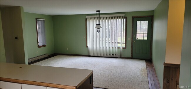 Building Photo - 1028 E Main St