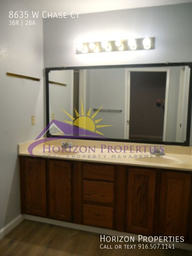 Building Photo - 8635 W Chase Ct