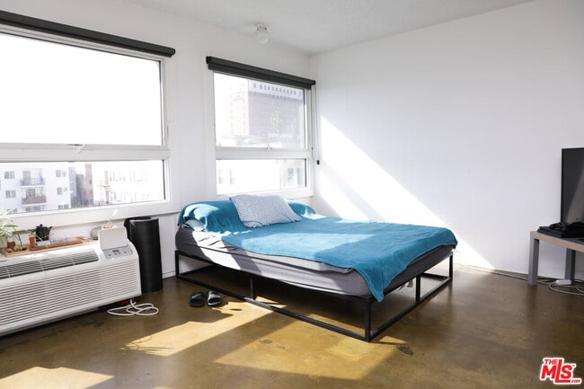 Building Photo - 750 Garland Ave