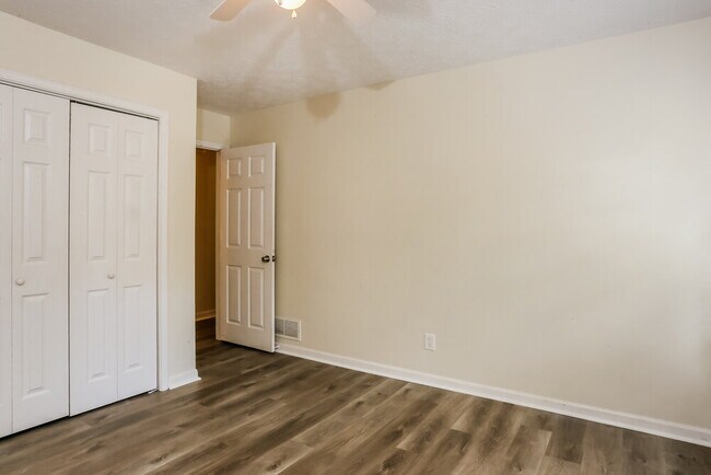 Building Photo - 832 Lost Creek Cir