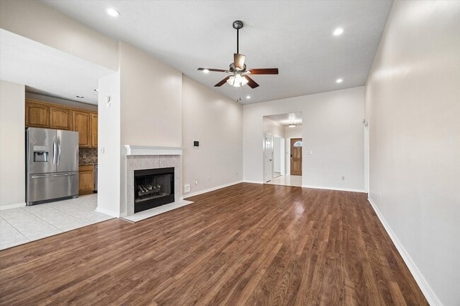 Building Photo - 806 Charles Pl