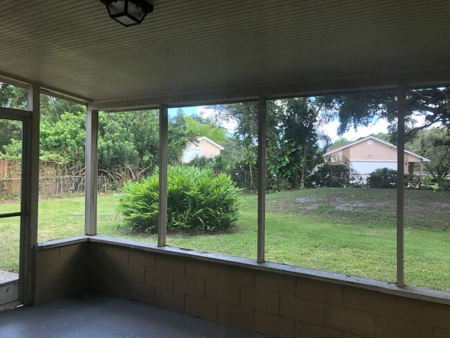 Building Photo - 10602 Allisheim Ave