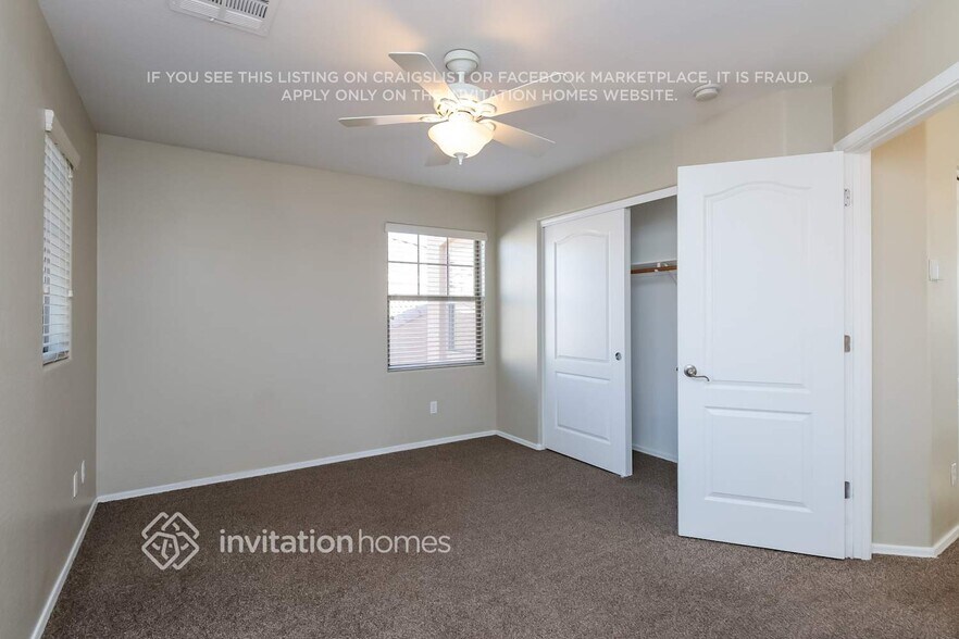 Building Photo - 2611 E Bart St