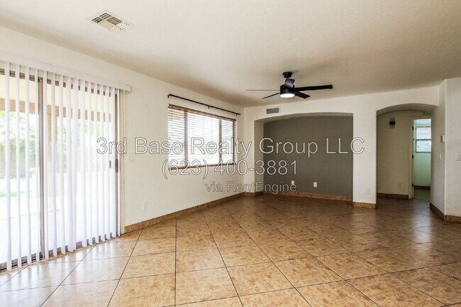 Building Photo - 13829 W Rovey Ave