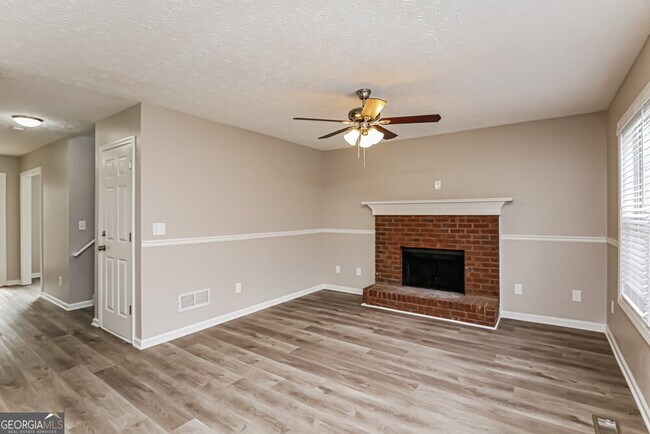 Building Photo - 2152 Glen Hope Ln