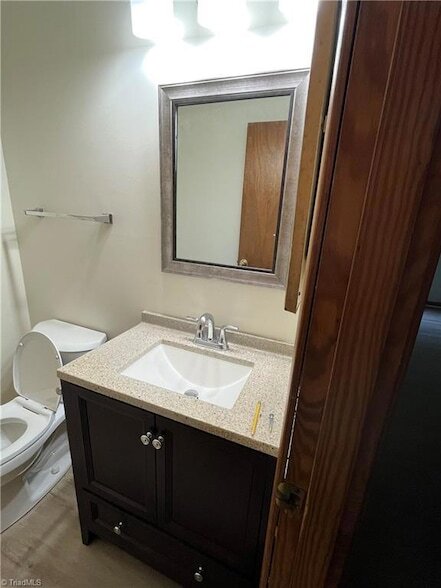 Building Photo - 417 Buena Vista Dr
