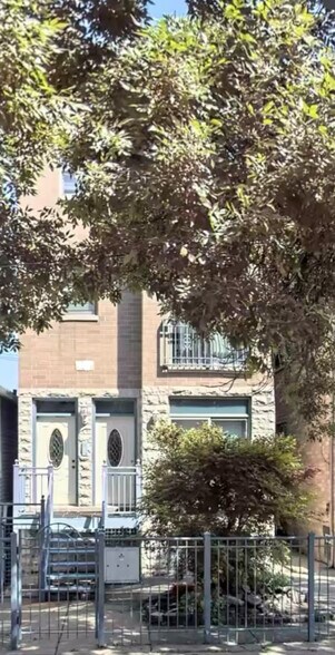 Primary Photo - 1322 W 31st Pl