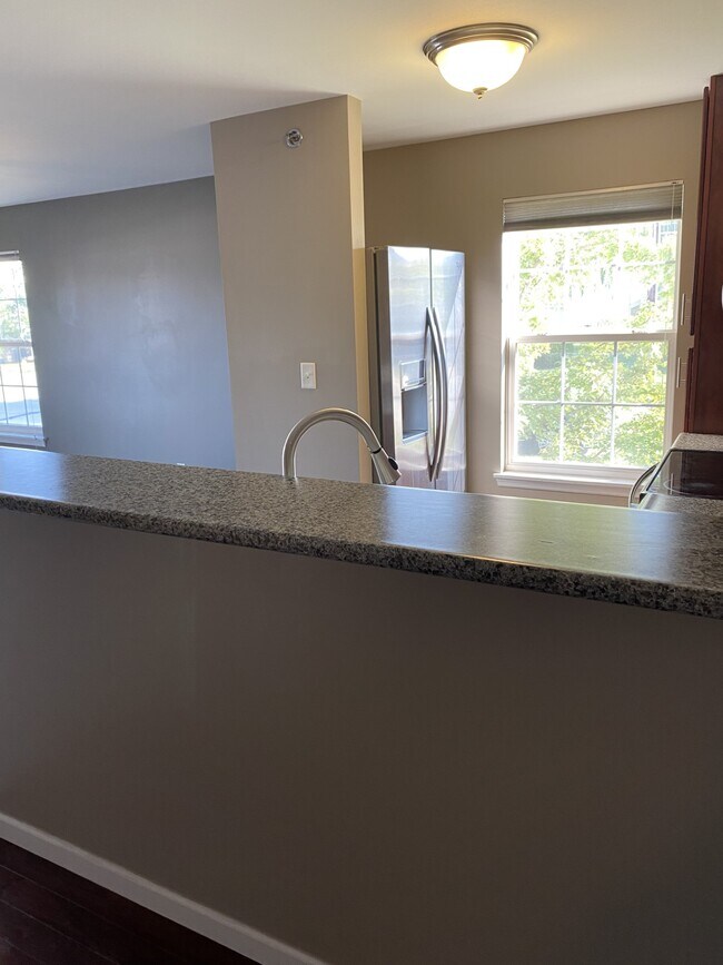 Building Photo - 6201 Spring River Dr