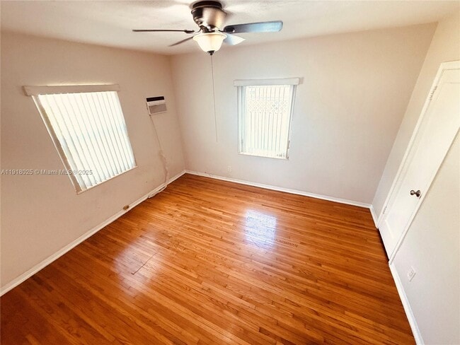 Building Photo - 503 SW 19th Ave