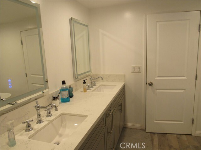 Building Photo - 26624 Shadow Wood Dr