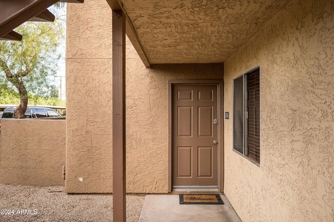 Building Photo - 5877 N Granite Reef Rd