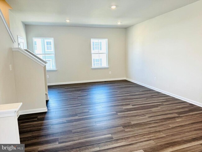 Building Photo - 12 BROOKFIELD Mews