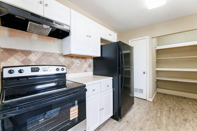 Building Photo - 2107 48th St