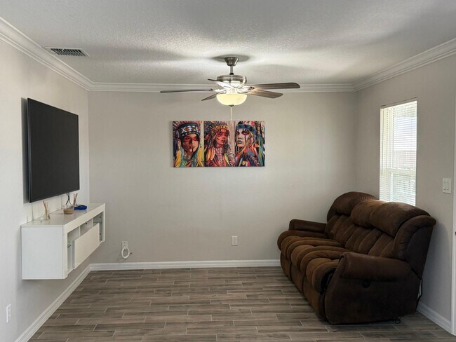 Building Photo - 216 Smith Ave