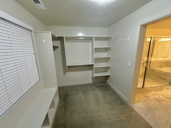 Building Photo - “St. George, Aspen Estates: 5 spacious bed...