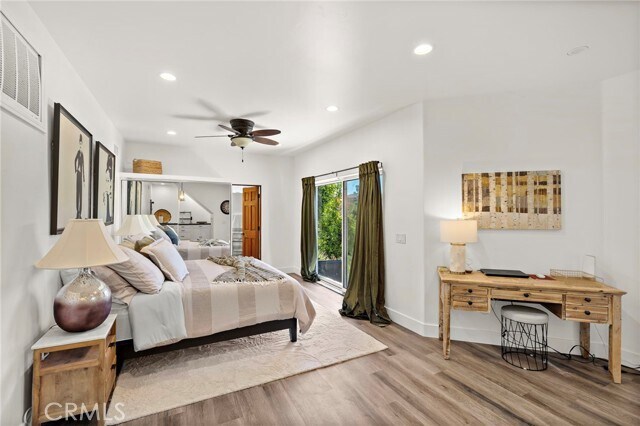 Building Photo - 449 Avenida Crespi