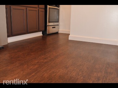 Building Photo - 205 13th St SW