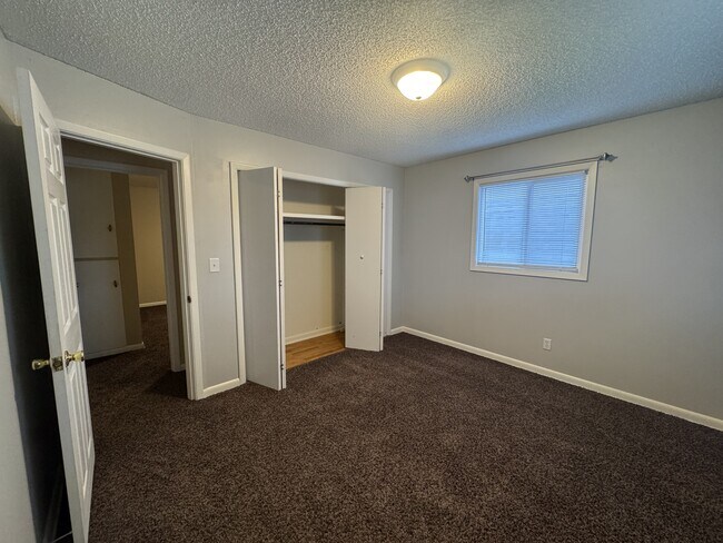 Building Photo - 1436 Avenue D