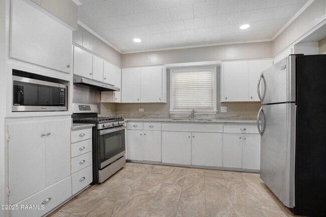 Building Photo - 100 Dunlieth Dr