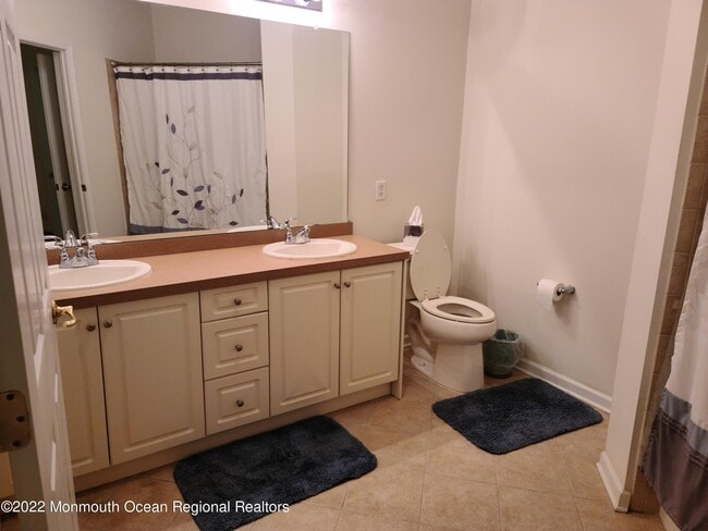 Building Photo - 211 Mill Pond Way