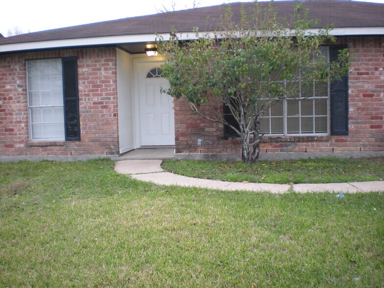 Building Photo - 5306 Prairie Ridge Rd