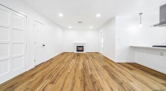 Building Photo - 5816 Kester Ave