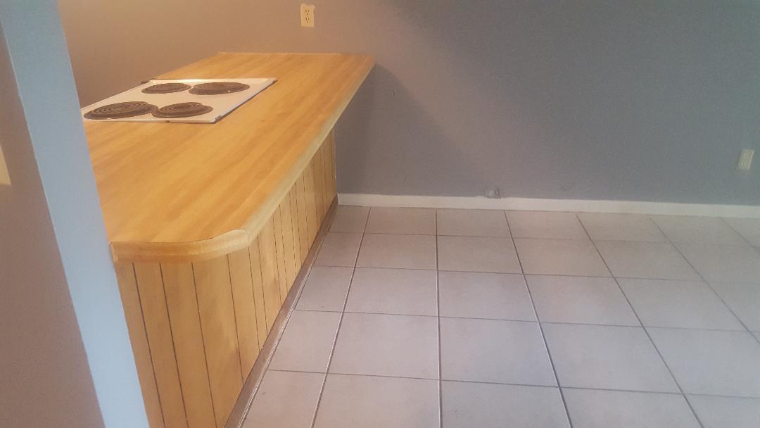 Building Photo - 360 S 7th St